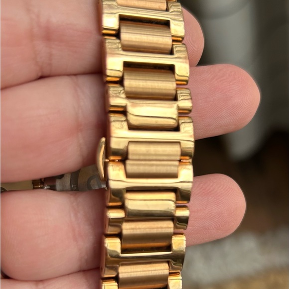 Movado Bold Rose Gold Women’s Watch - Picture 6 of 8